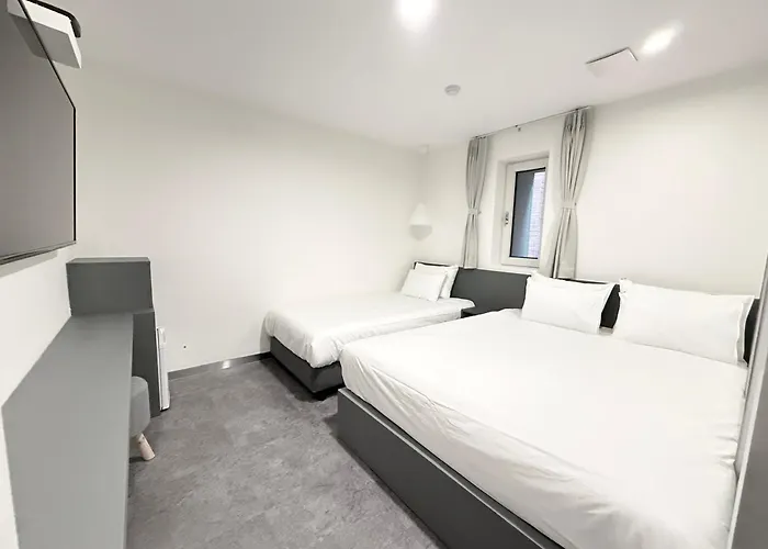 Hotel Firststay Hongdae