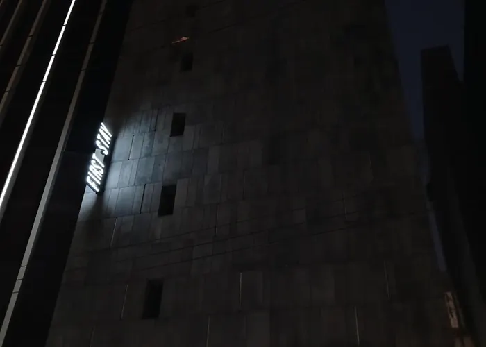 Firststay Hongdae Hotel