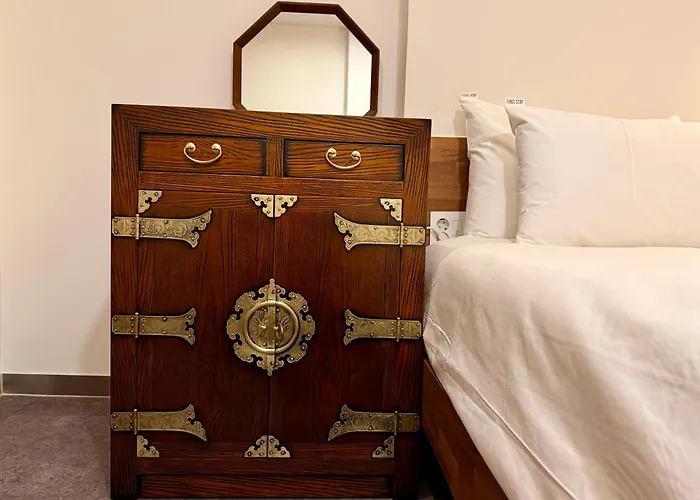 Firststay Hongdae Hotel