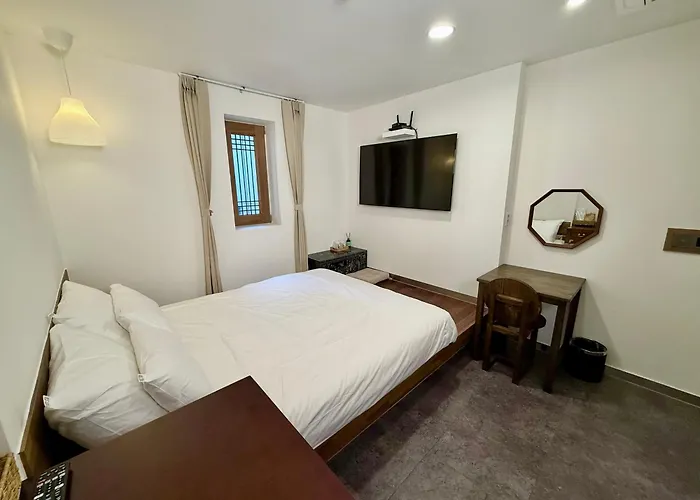 Hotel Firststay Hongdae