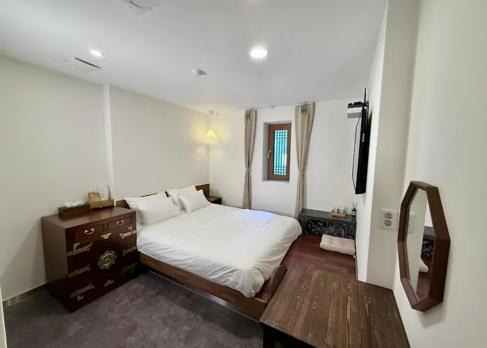 Hotel Firststay Hongdae Seoul