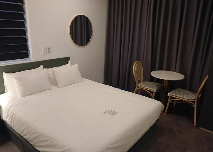 Hotel Firststay Hongdae
