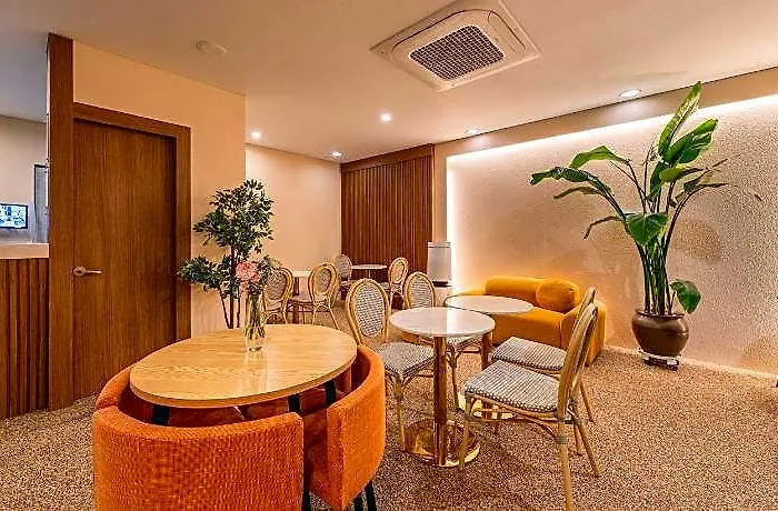 Hotel Firststay Hongdae Seoul