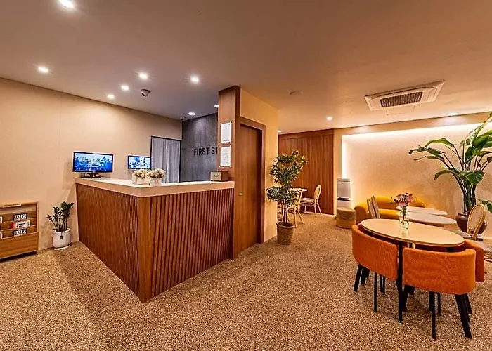 Firststay Hongdae Hotel